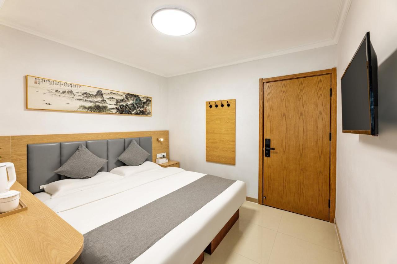 Happy Dragon.backpackers 3* Peking