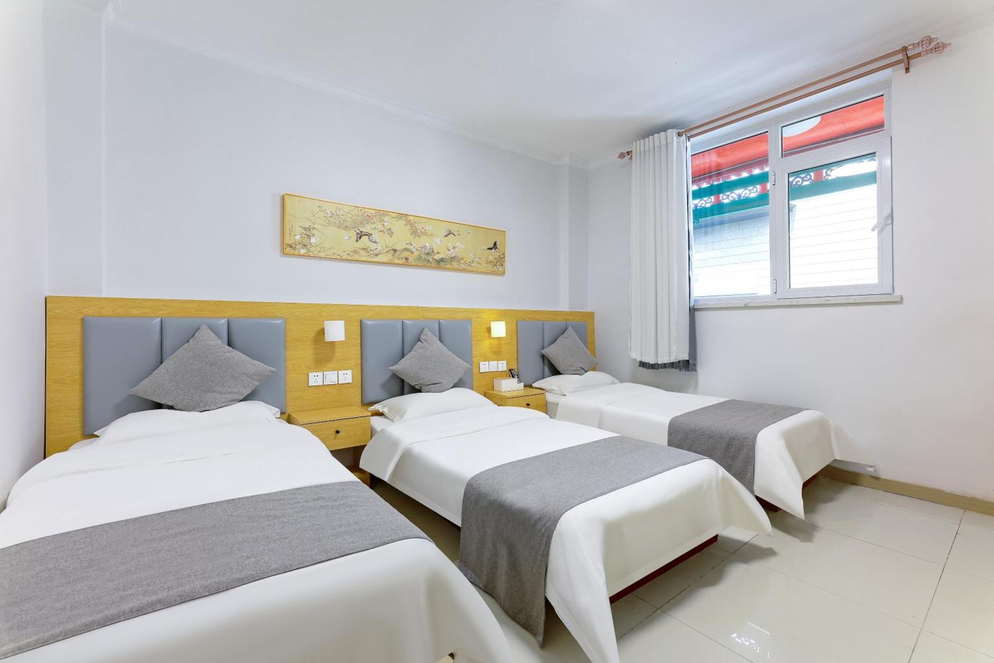 Hotel Happy Dragon.backpackers 3*